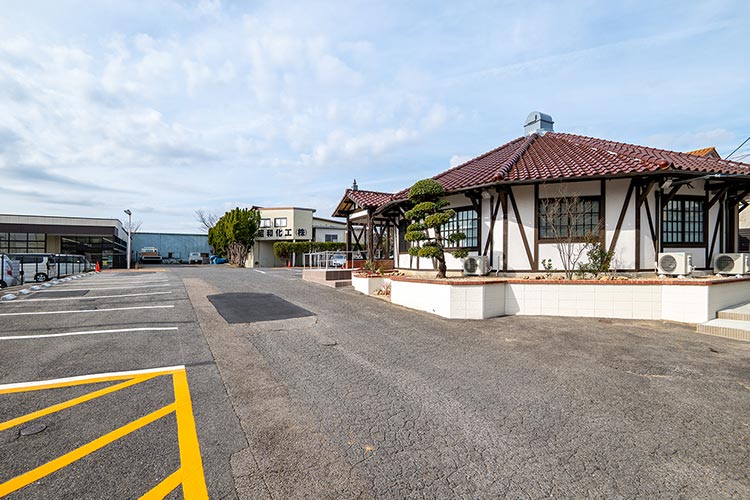 広くて停めやすい駐車場